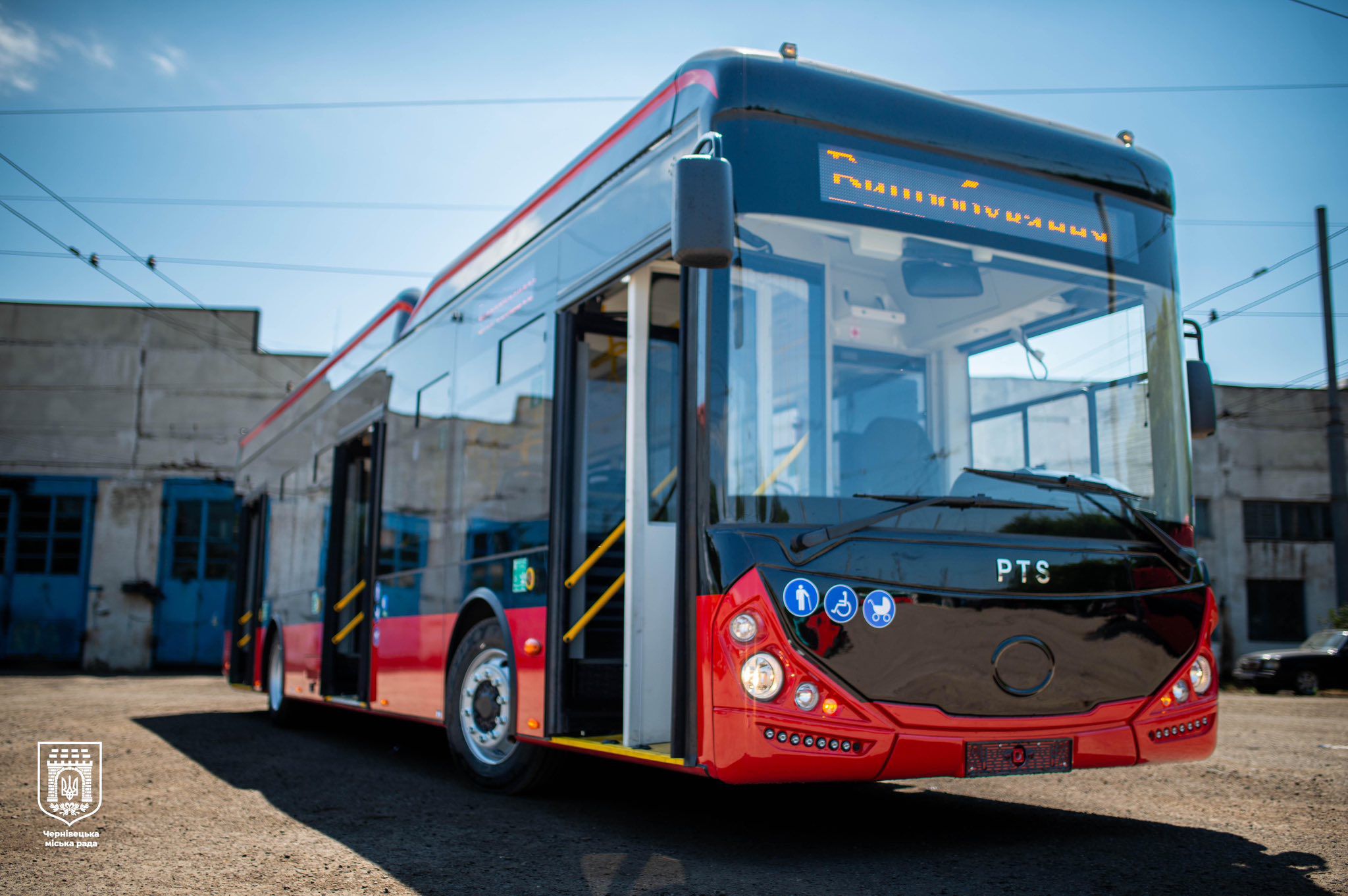 Перший новий тролейбус вже у Чернівцях